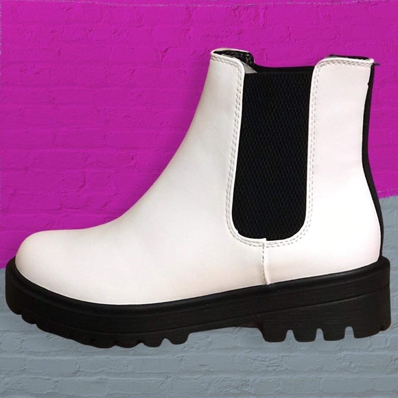 RESTOCK Soda Platform Lug Sole White Chelsea Boots - Picture 3 of 4